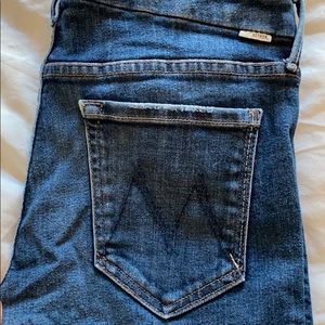 MOTHER Looker Ankle Fray jeans